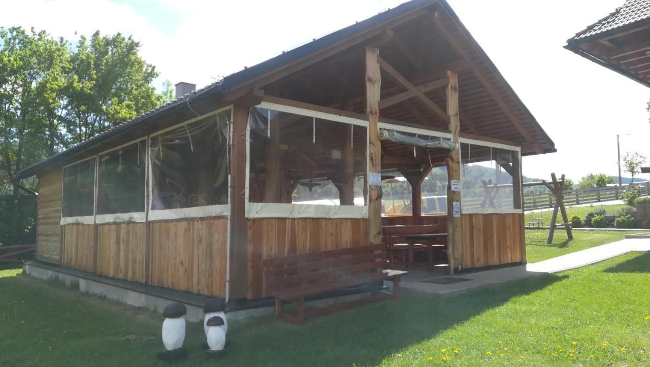 Rekreacne Zariadenie Chmelisko Pruzina Εξωτερικό φωτογραφία