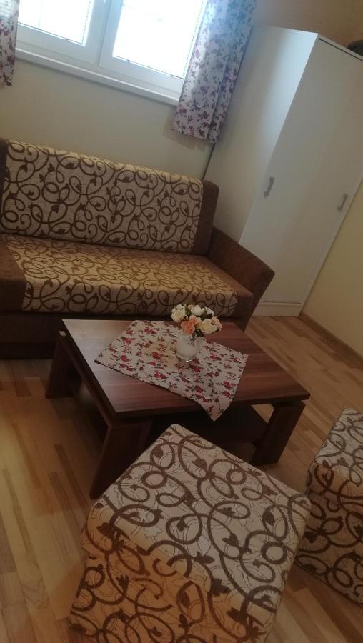 Rekreacne Zariadenie Chmelisko Pruzina Εξωτερικό φωτογραφία